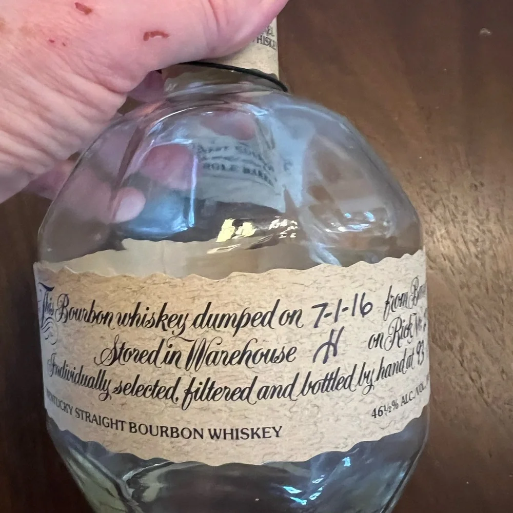 Blanton's Empty Glass Bourbon Whiskey Bottle with Letter O Horse Stopper - Picture 3 of 6